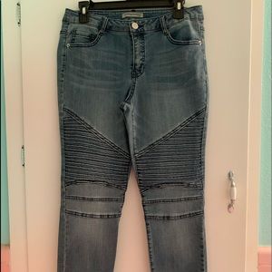 MOTO JEANS